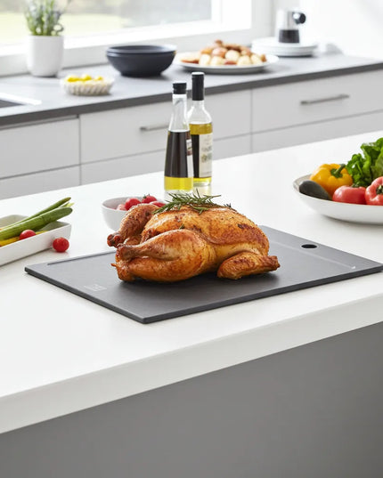 NXT Board Schneidebrett schwarz mit Saftrille – Seitenansicht