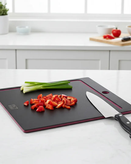 NXT Board Schneidebrett schwarz/pink mit Saftrille – Detailansicht Saftrille